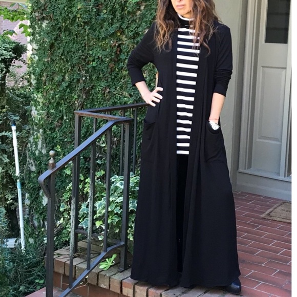 ✨LAST ONE✨✨Black side pocket long knit duster - Picture 2 of 7